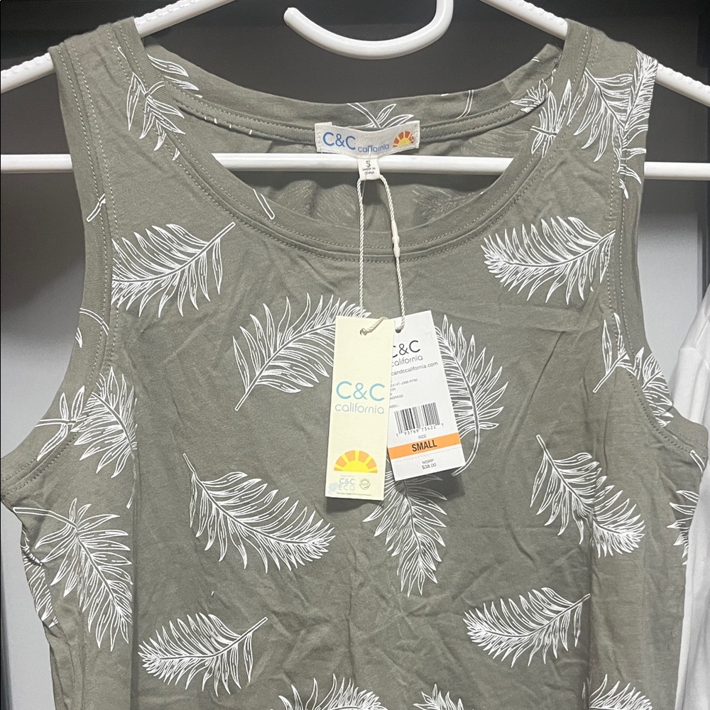 C.C Women's Sage Green Leaf Pattern Tank Top - Picture 5 of 5